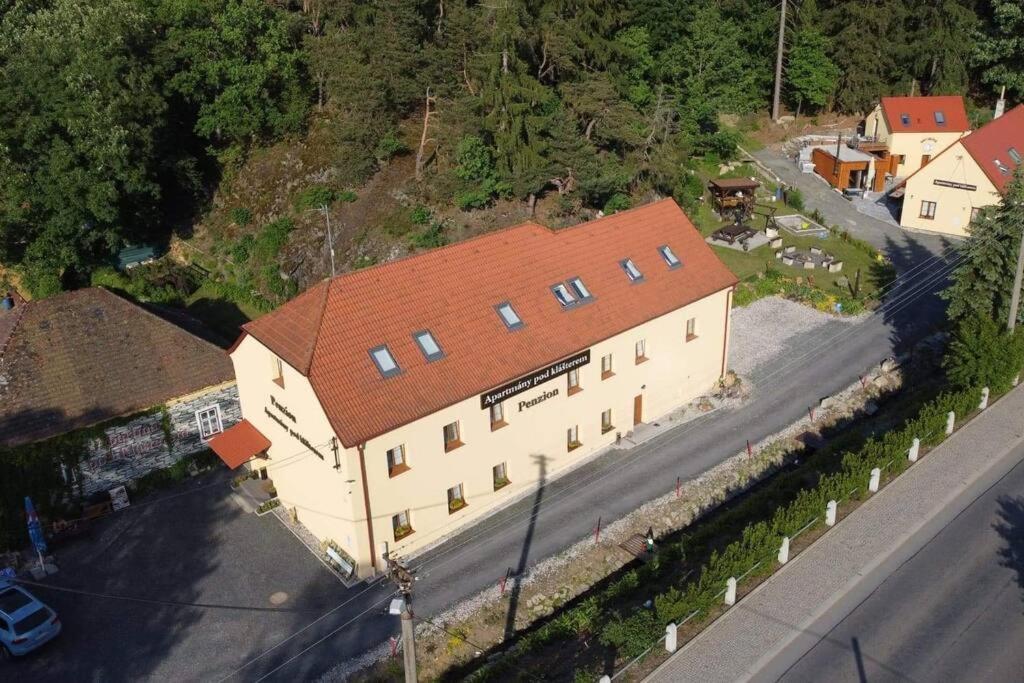 Apartmany Pod Klasterem Kladruby  Dış mekan fotoğraf